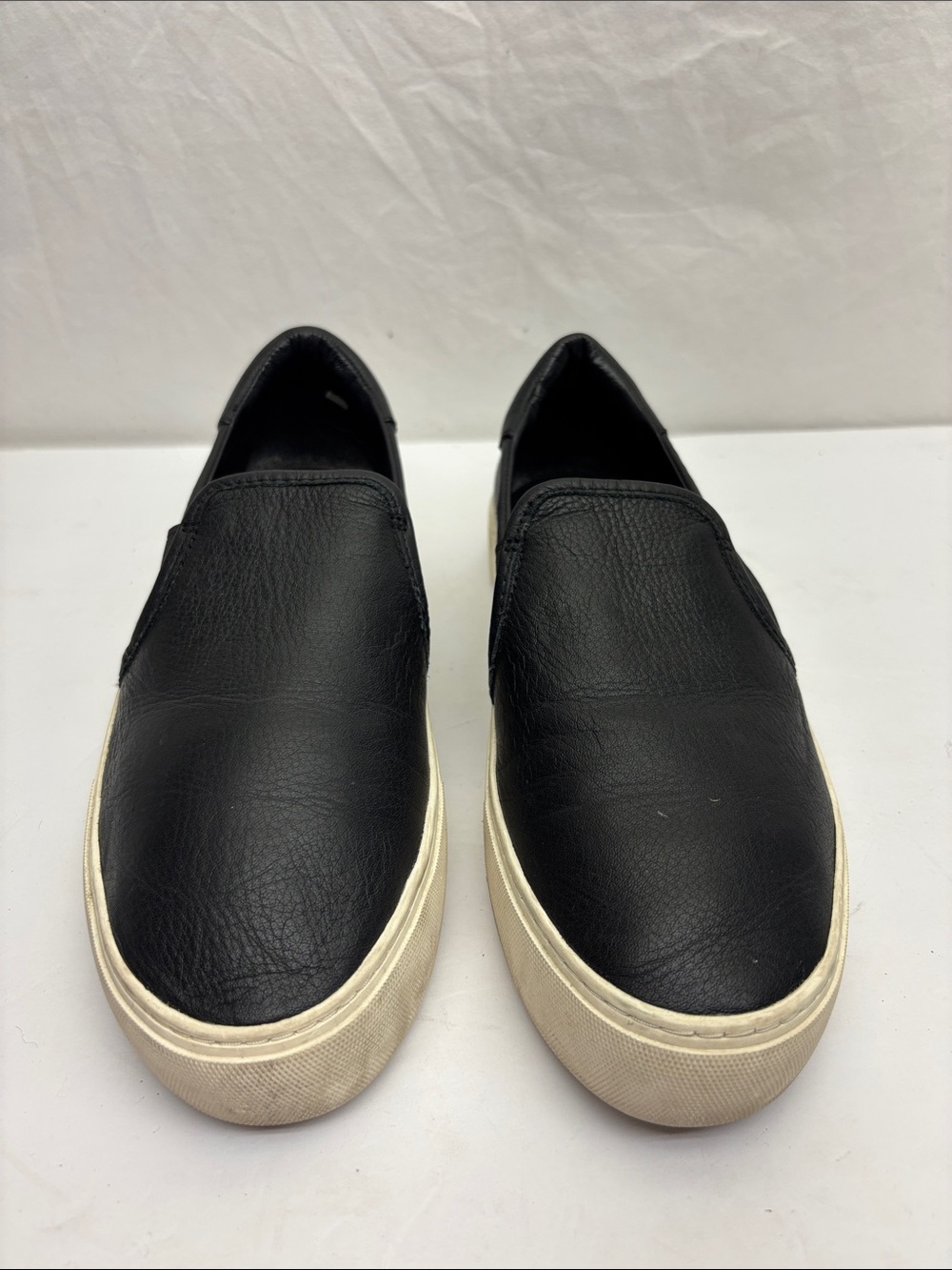 UGG slip on shoes for women’s SZ 9, box 51